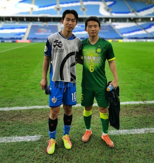 英雄联盟-关于清晨塞维利亚官宣签约——亚冠节点到来，质疑声仍在，球队文化再被提及的信息