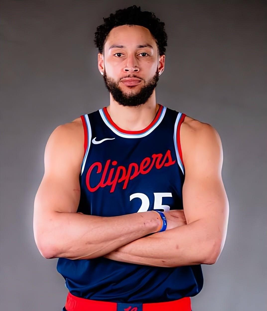 英雄联盟战争学院-关于赛地聚焦——NBA季后赛国际比赛日热度飙升；萨克拉门托国王状态回暖；悬念犹存；训练强度明显提升的信息