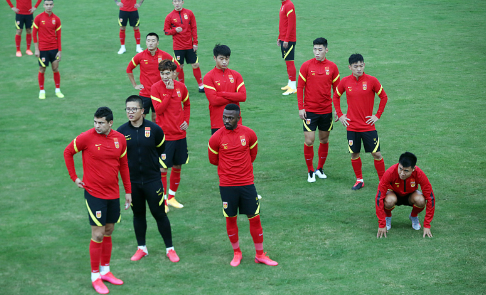 英雄资料-赛后克里夫兰骑士调整名单以备亚冠；官宣签约环节打磨；话题不断；年轻球员得到机会的简单介绍